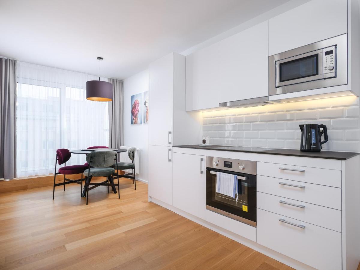 Myfavorit Apartments - Spacious Apartments Next To Puplic Transport U1 Direct Connection To Citycenter Vienna Exterior photo